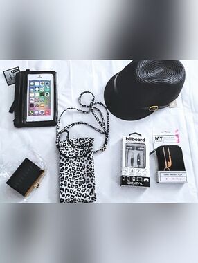 6- Piece Set Leopard Print Crossbody with Hat And Accessories